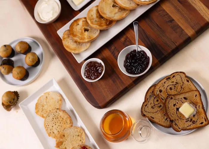 Top Hotels Close to Saint Louis Music Park