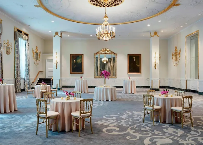 Best Hotels Near Smithsonian in Washington DC