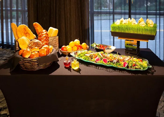 Best Hotels near Seattle Fish Market